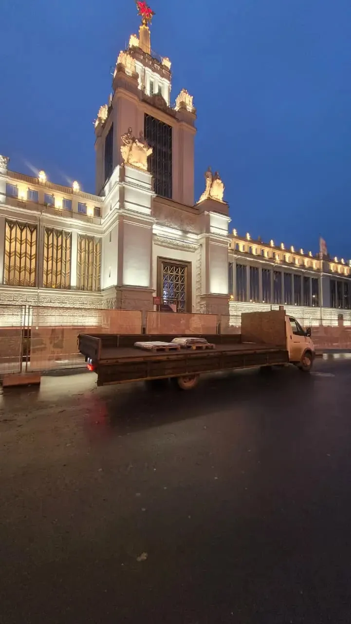 Надежные металлоконструкции для ледового катка под открытым небом на ВДНХ